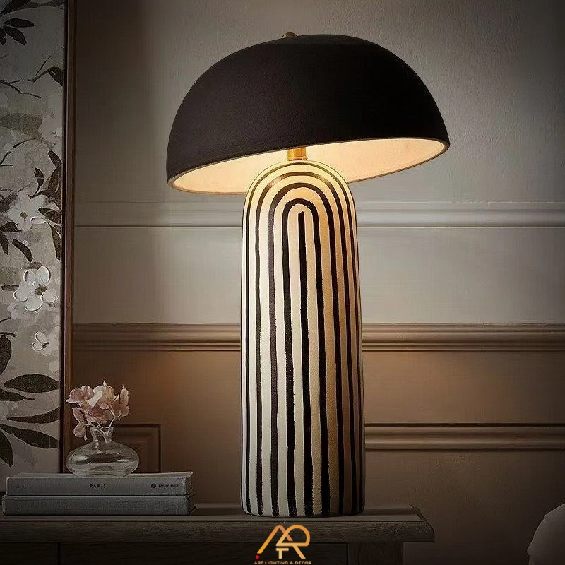 Đèn Bàn Gốm Sứ Cao Cấp Họa Tiết Sọc Đen Trắng ART-2108 - Ảnh 3